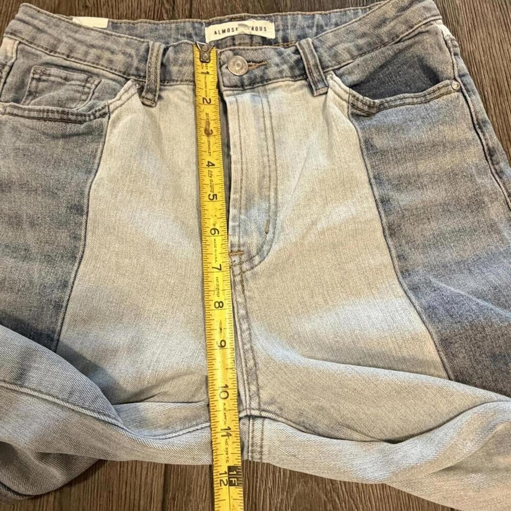 Almost Famous Two Tone High Rise Straight Leg Jeans Raw Hem Size 7 Colorblock - Picture 11 of 15